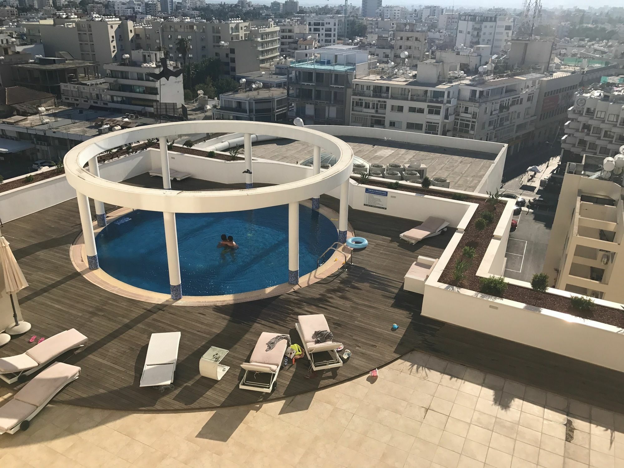 Finikoudes Luxury Apartments Larnaca Eksteriør billede