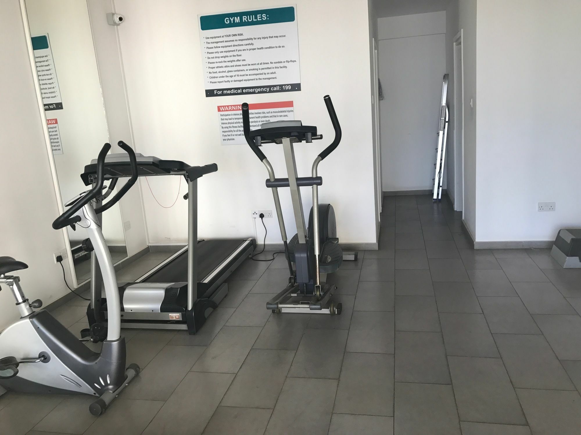 Finikoudes Luxury Apartments Larnaca Eksteriør billede