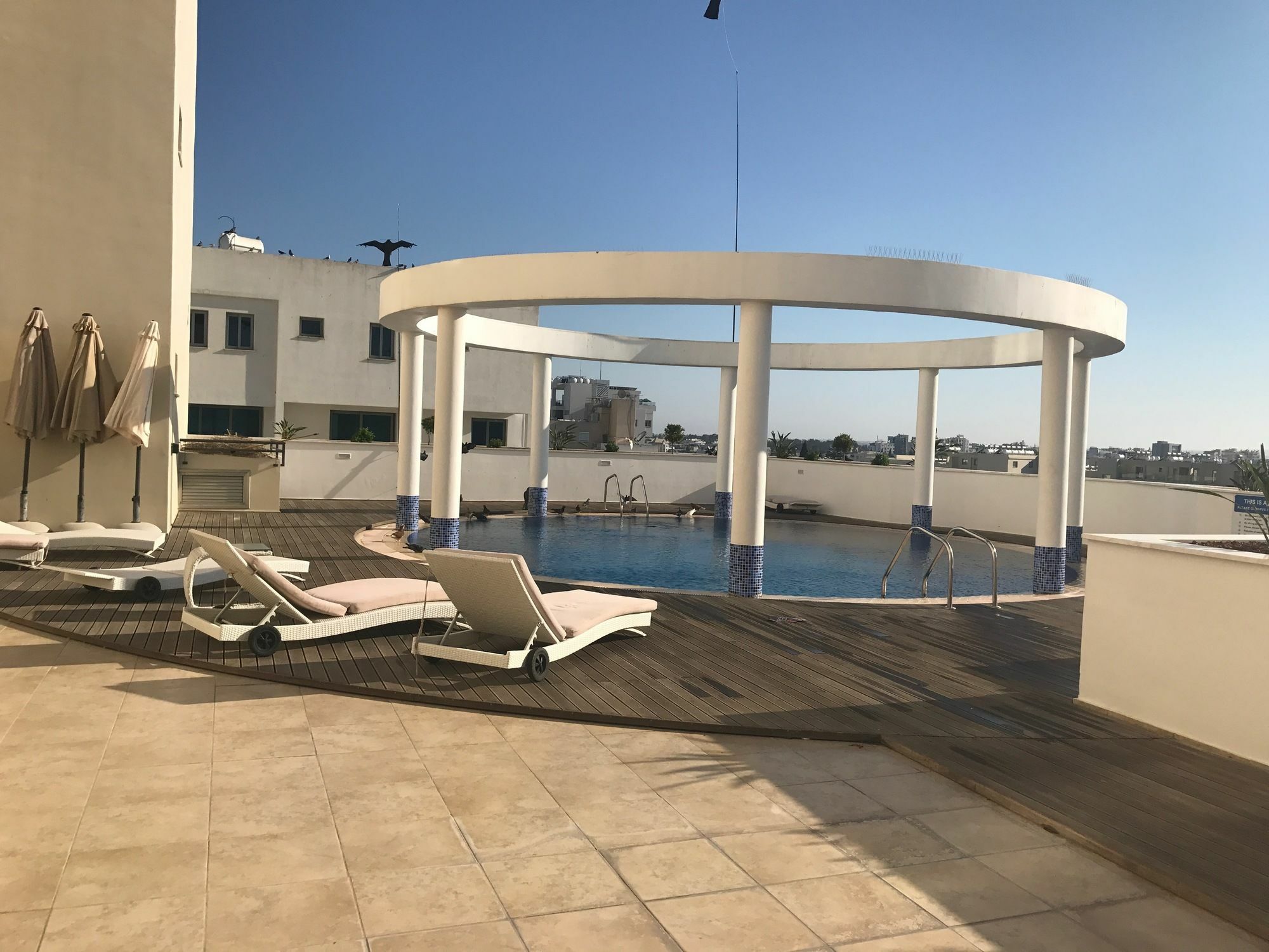 Finikoudes Luxury Apartments Larnaca Eksteriør billede