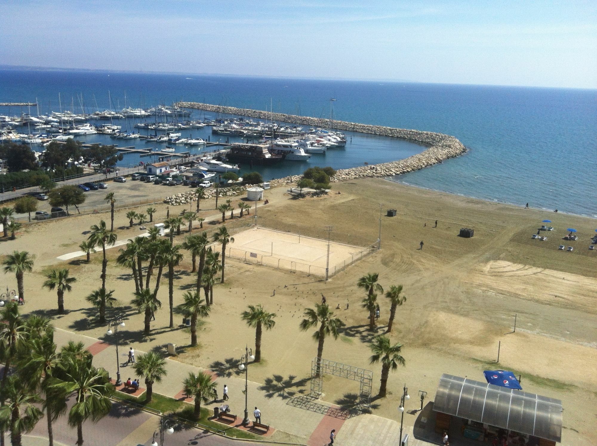 Finikoudes Luxury Apartments Larnaca Eksteriør billede