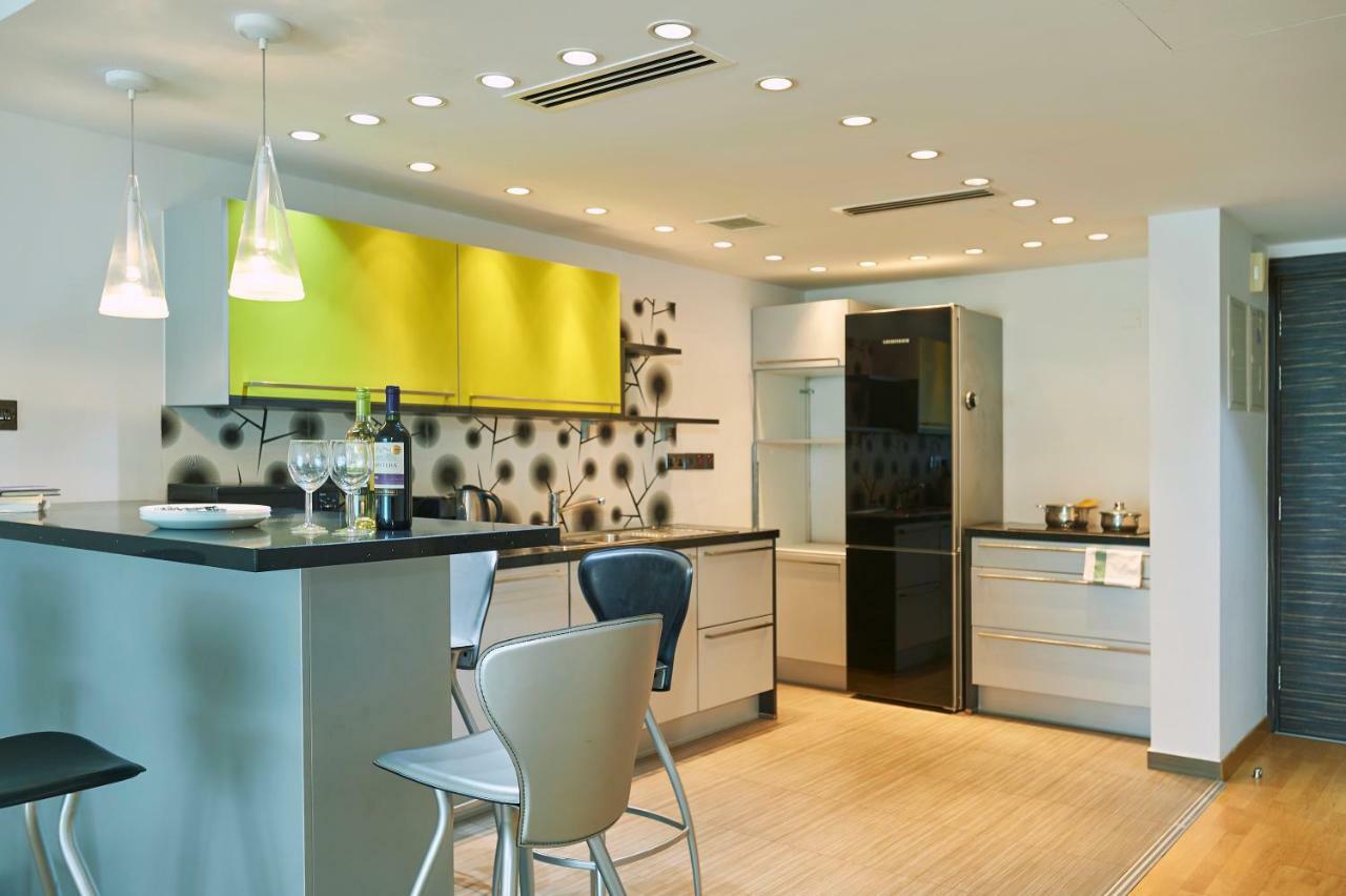 Finikoudes Luxury Apartments Larnaca Eksteriør billede